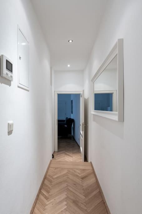 Historic Heart Apartment Wien Exterior foto