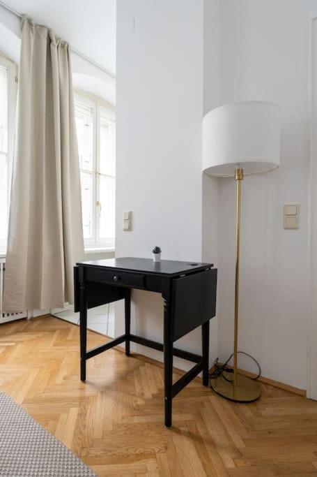Historic Heart Apartment Wien Exterior foto